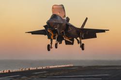 开云sport-双子星陨落，众狼奔袭，哈利伯顿爆发引领灰熊一波流击沉紫金战舰