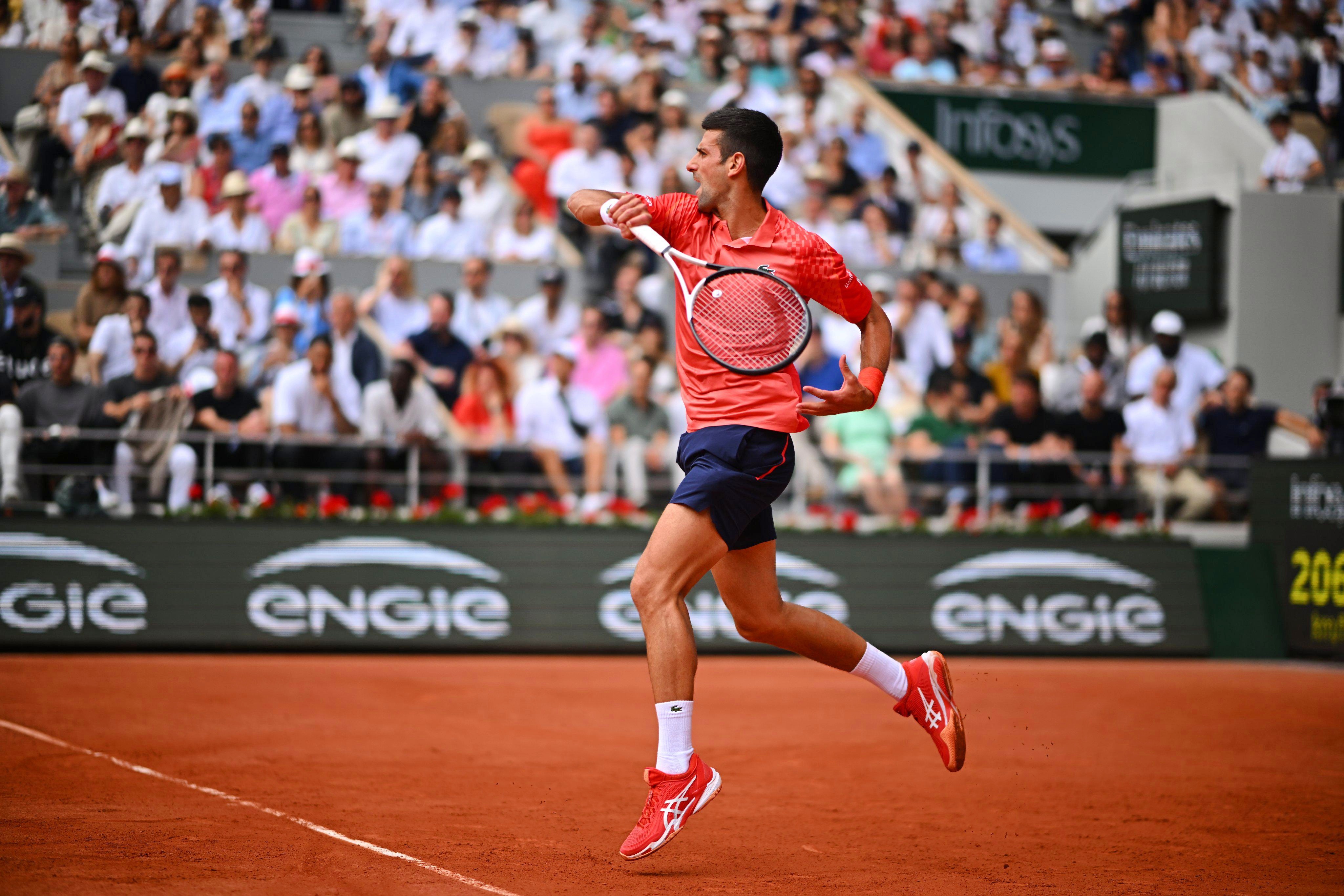 世界网球队力克美国网球队，纳达尔三分雨点燃全场