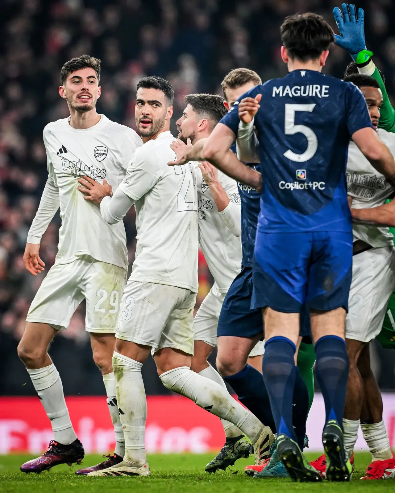 阿森纳血洗英格兰，罗本一己之力扛起全队的简单介绍