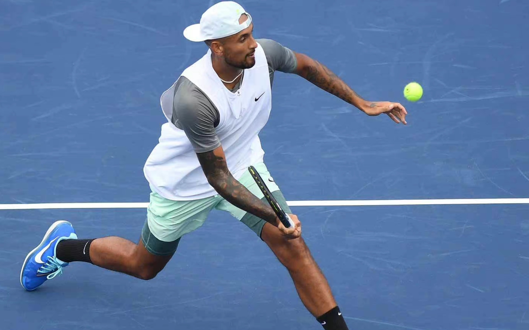 澳大利亚网球队完胜西班牙网球队，克耶高斯惊艳世界