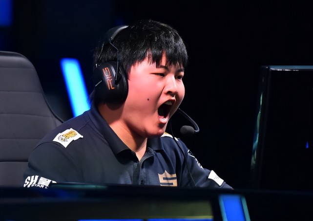 SHR鏖战TES,Inspired送出助攻 SHR鏖战TES,Inspired送出助攻