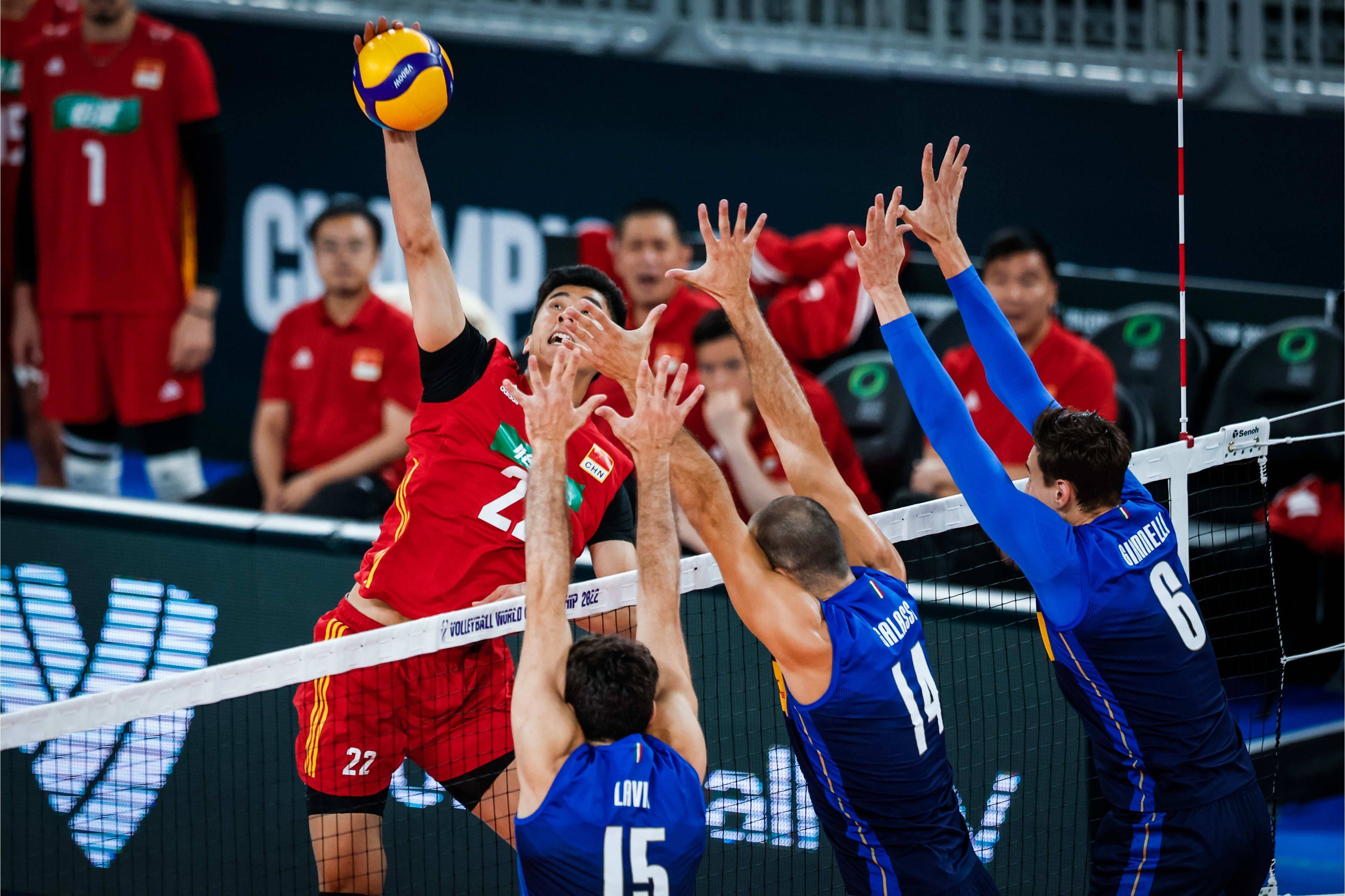 排球选手刷新世界纪录,震撼全场 排球选手刷新世界纪录,震撼全场