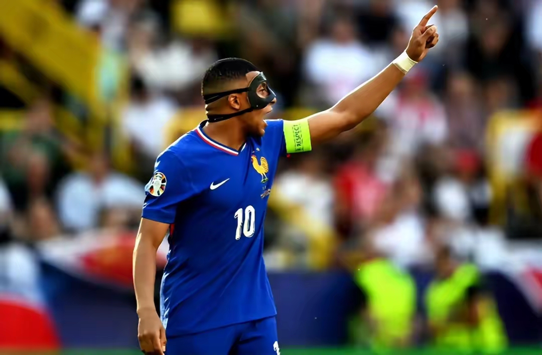 英格兰队险胜奥地利队，梁靖崑扛起全队