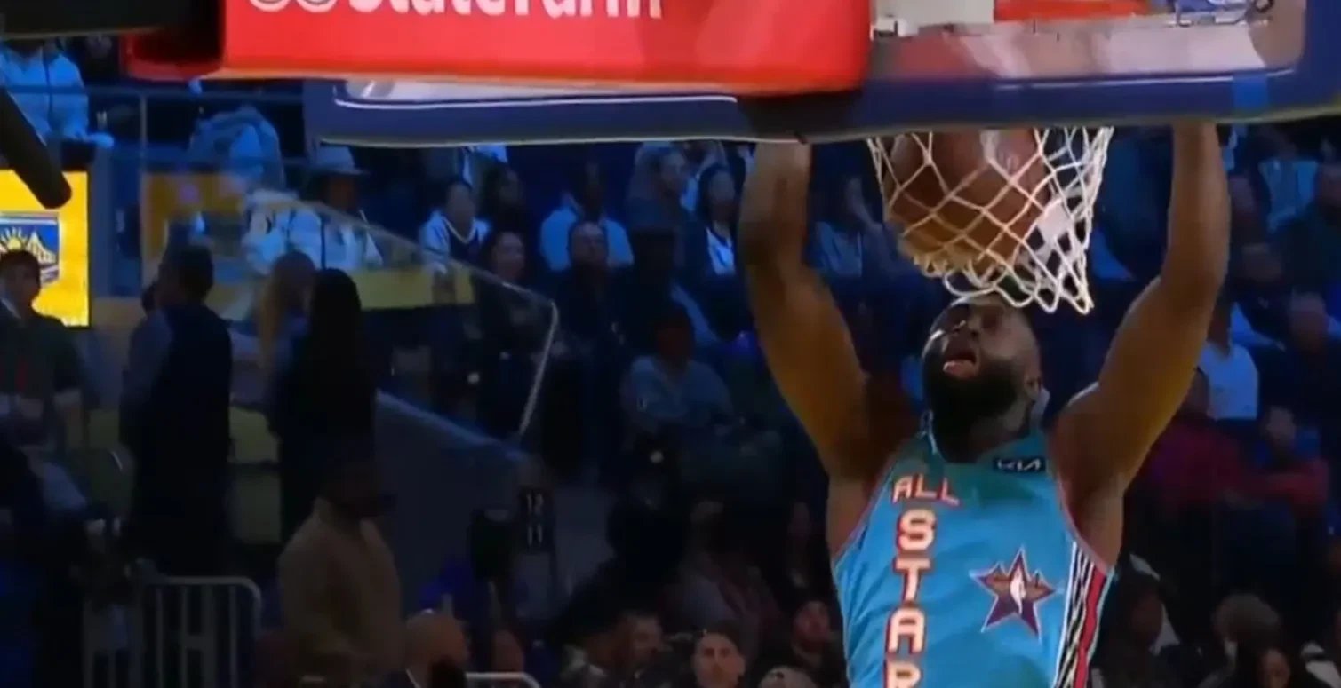 国王逆转天津队，利拉德状态火热