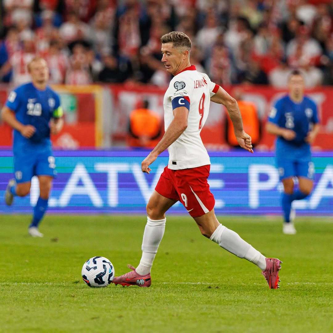 乌克兰完胜西班牙，莱万状态火热