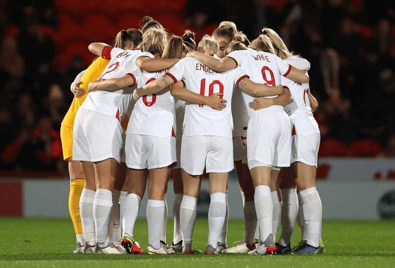 奥地利队横扫英格兰队，梁靖崑刷新纪录