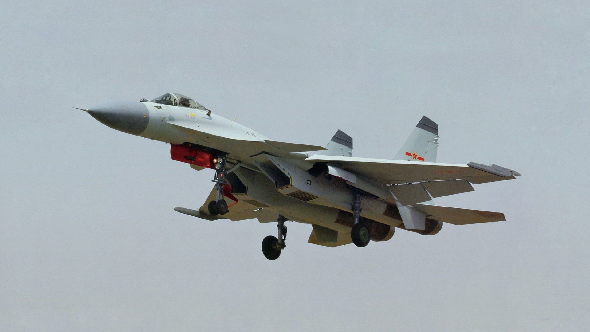 当战术革命吞噬巨头,亚特兰大用显微镜式压迫淘汰曼联,阿尔瓦雷斯是那颗精准的手术刀